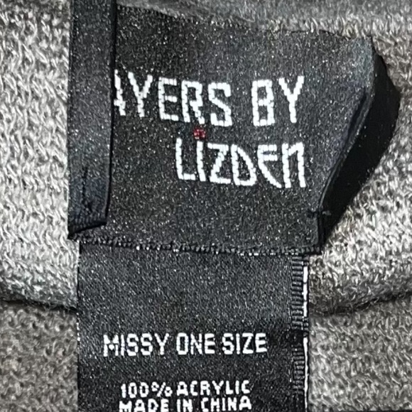 Layers by Liz Den Fringe Shrug Sweater Cardigan - Picture 4 of 5